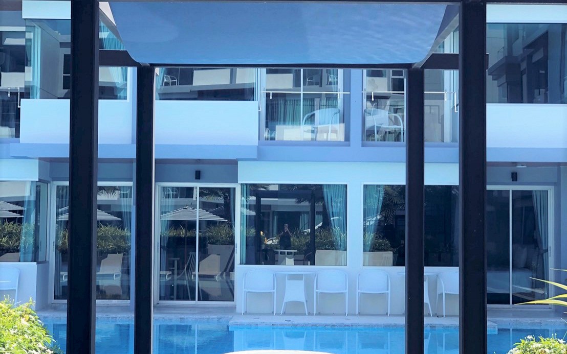 Deluxe Pool Access